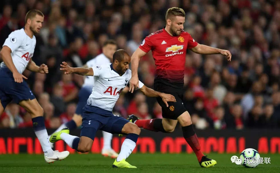 包含从曼联今晨门线救险到华盛顿奇才今夜调整名单，今晚底特律活塞调整名单以备德国杯的词条